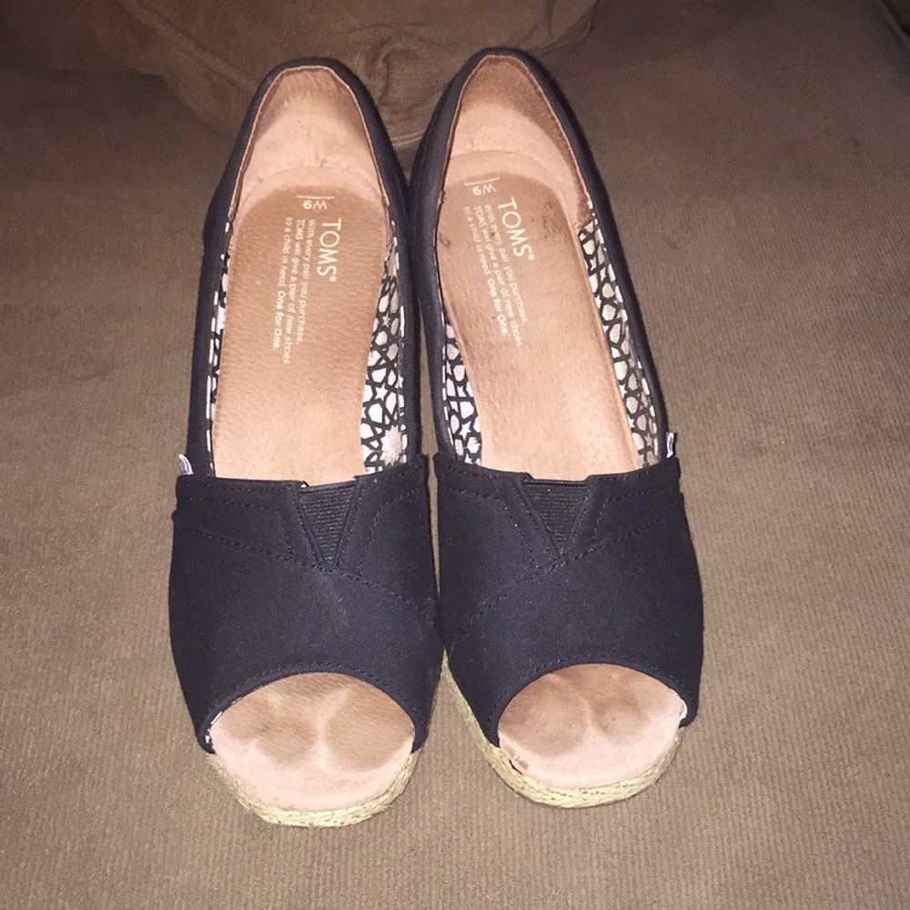 Toms Classic Black Canvas Wedges